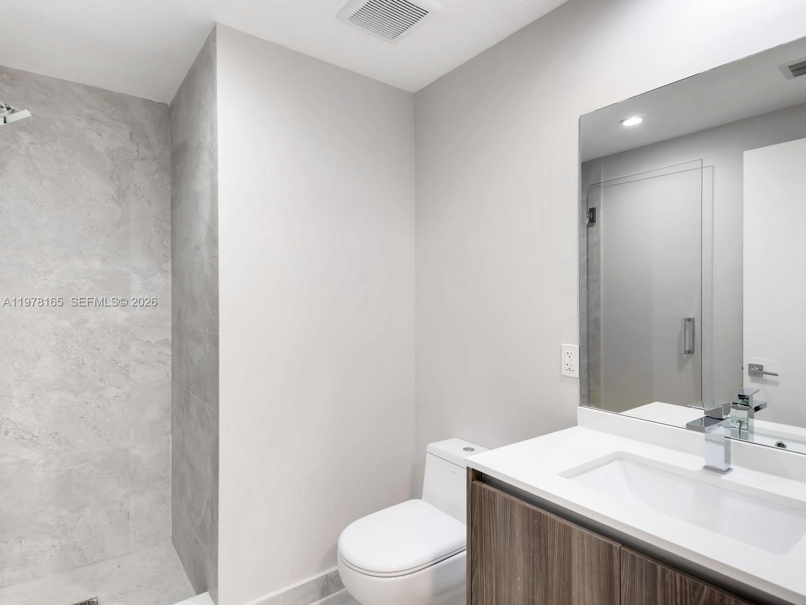 ARIA ON THE BAY CONDO - Residential