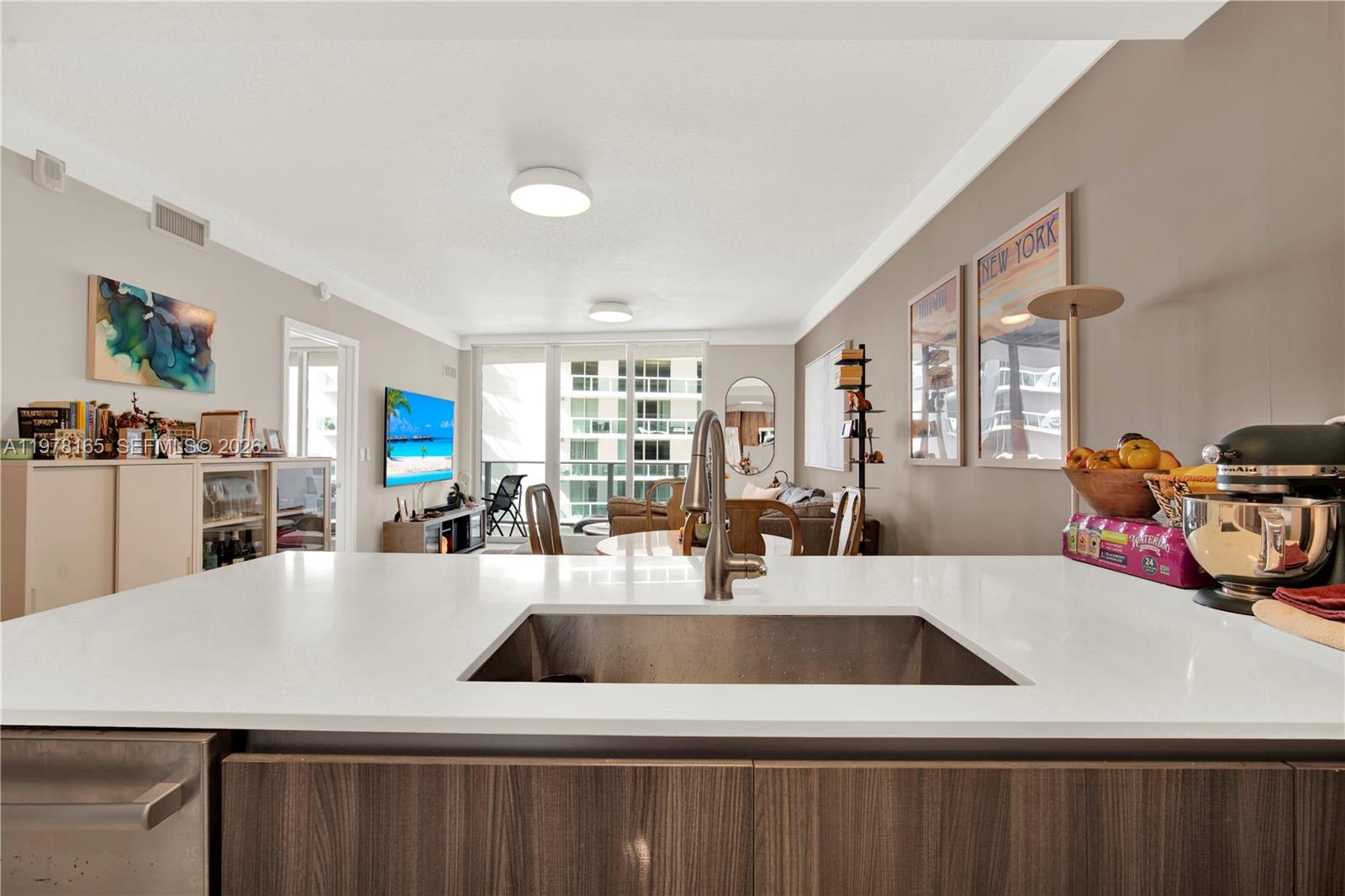 ARIA ON THE BAY CONDO - Residential