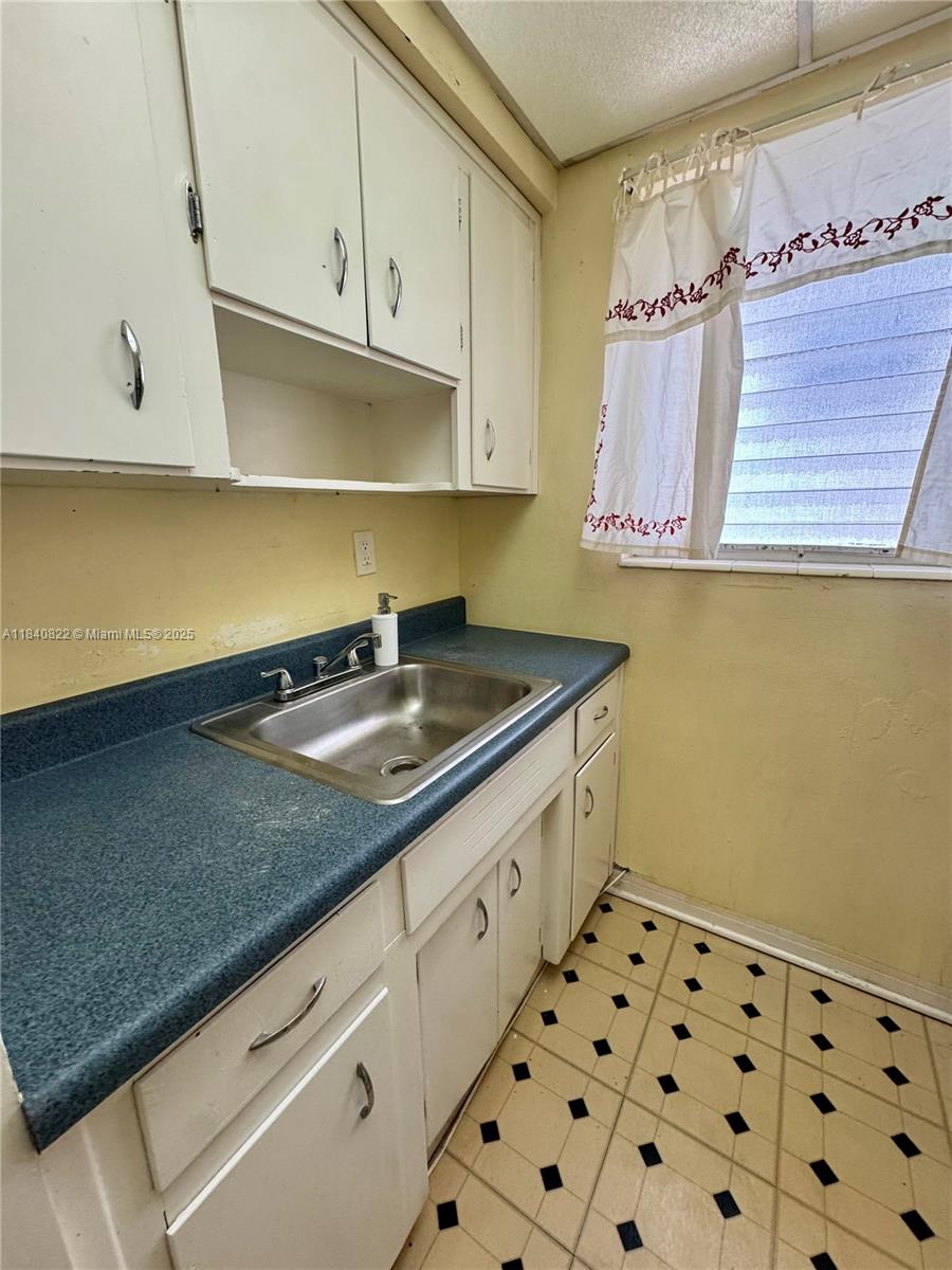 8132 Harding Ave 11