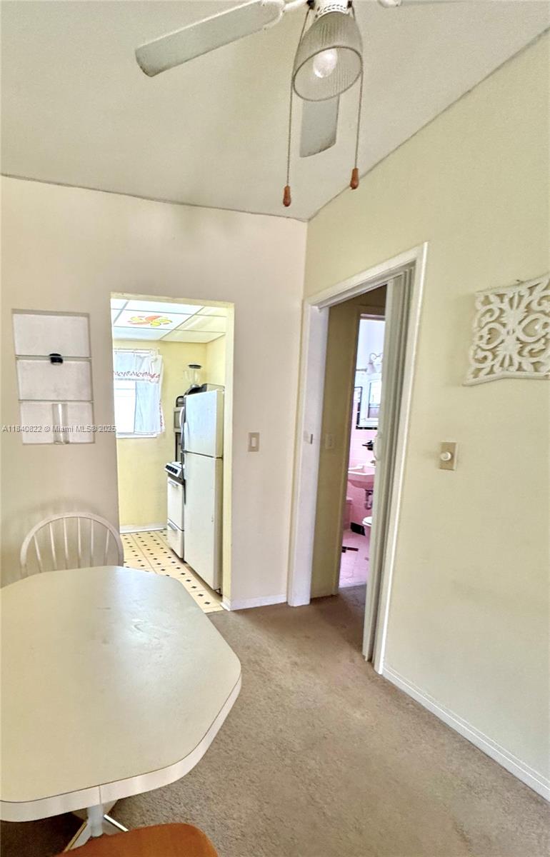 Cozy studio for rent one block from the beach and North Beach Oceanside Park, partially furnished, laundry available, ready to move in