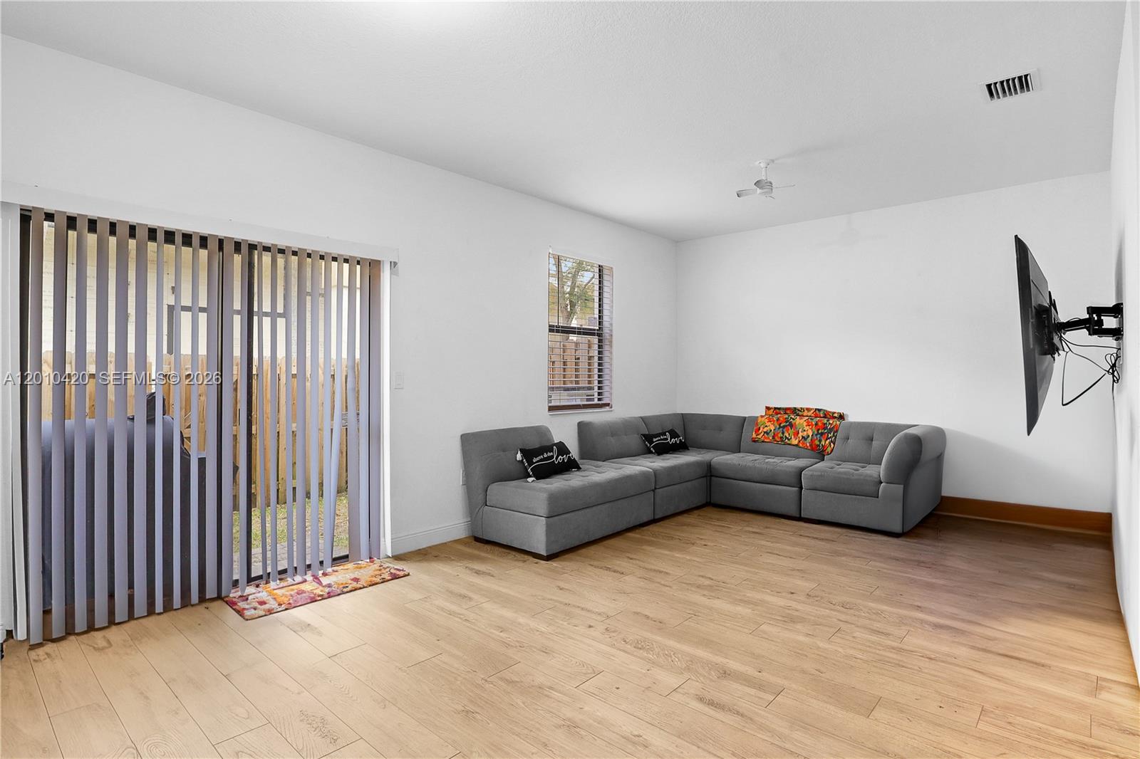 PALM BEACH FARMS - Residential