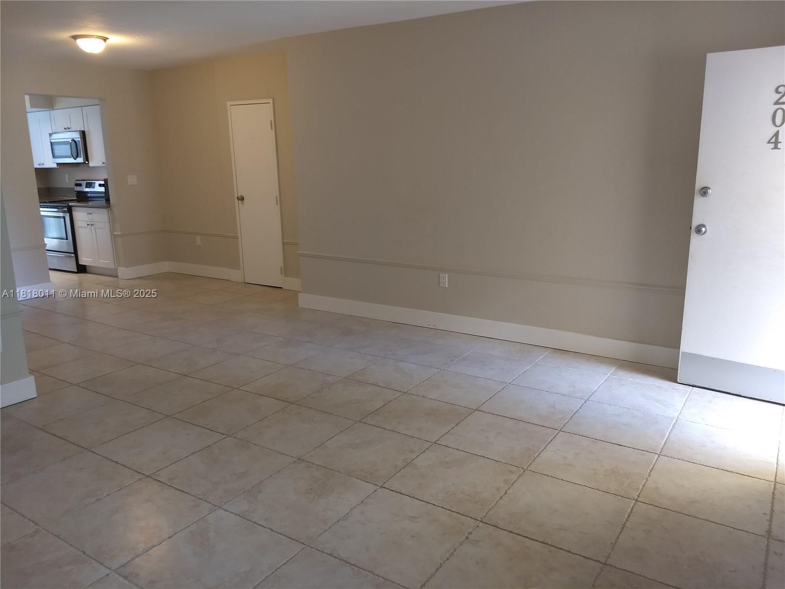 10001 W Bay Harbor Dr 204