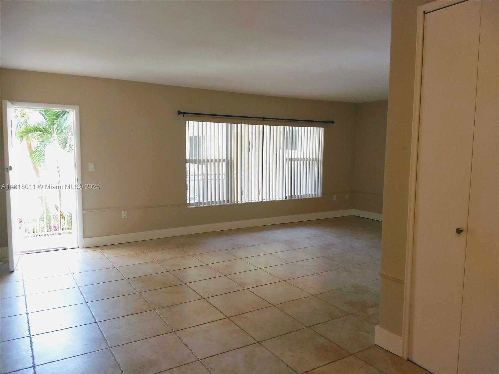 10001 W Bay Harbor Dr 204
