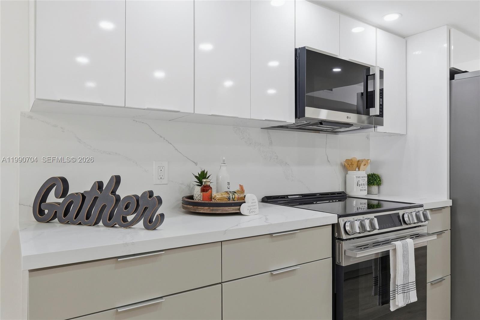 BUCKINGHAM EAST AT CENTUR - Residential