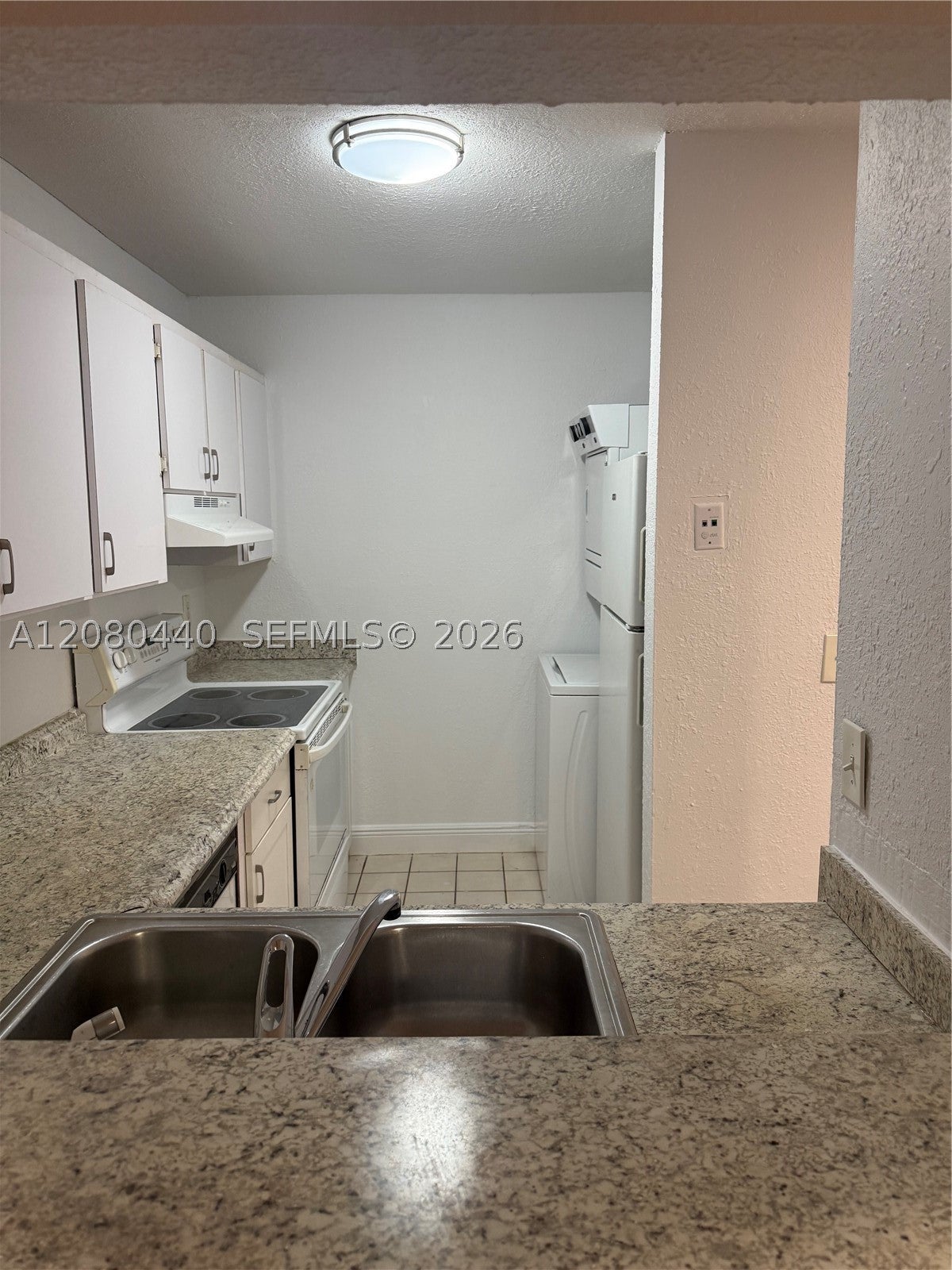 838 Twin Lakes Dr 19-E