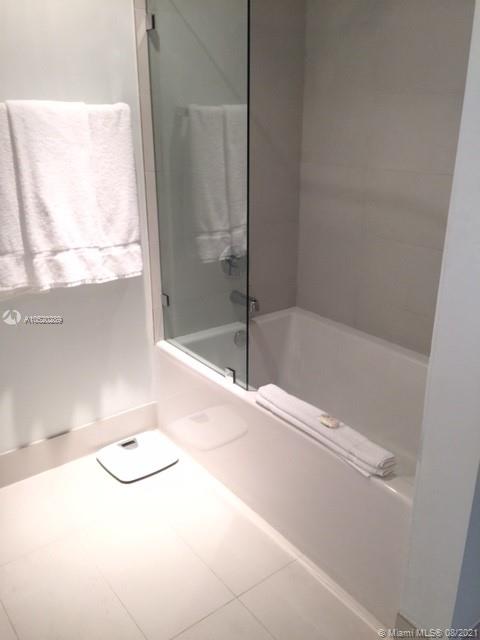 BEACHWALK - Residential Lease