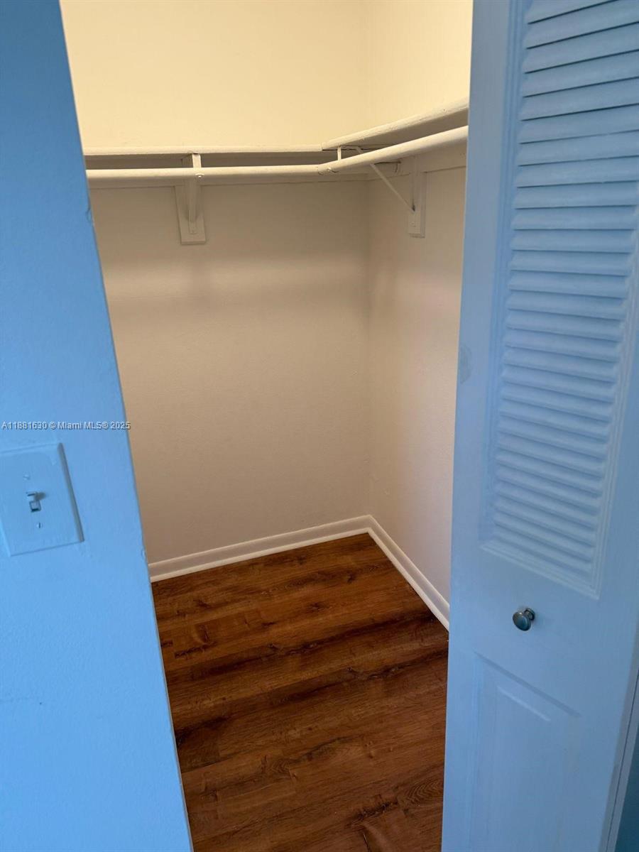 PRESIDENTIAL GOLFVIEW CON - Residential Lease