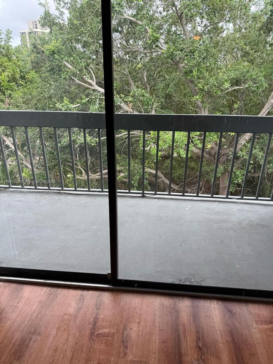 PRESIDENTIAL GOLFVIEW CON - Residential Lease