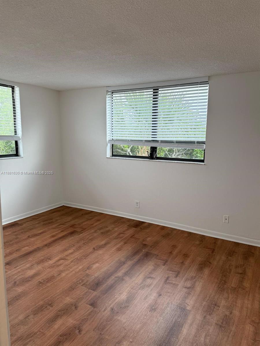 PRESIDENTIAL GOLFVIEW CON - Residential Lease