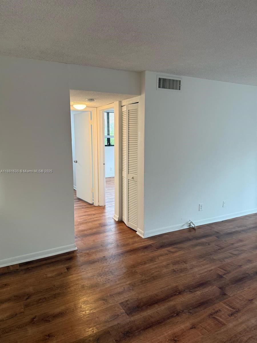 PRESIDENTIAL GOLFVIEW CON - Residential Lease