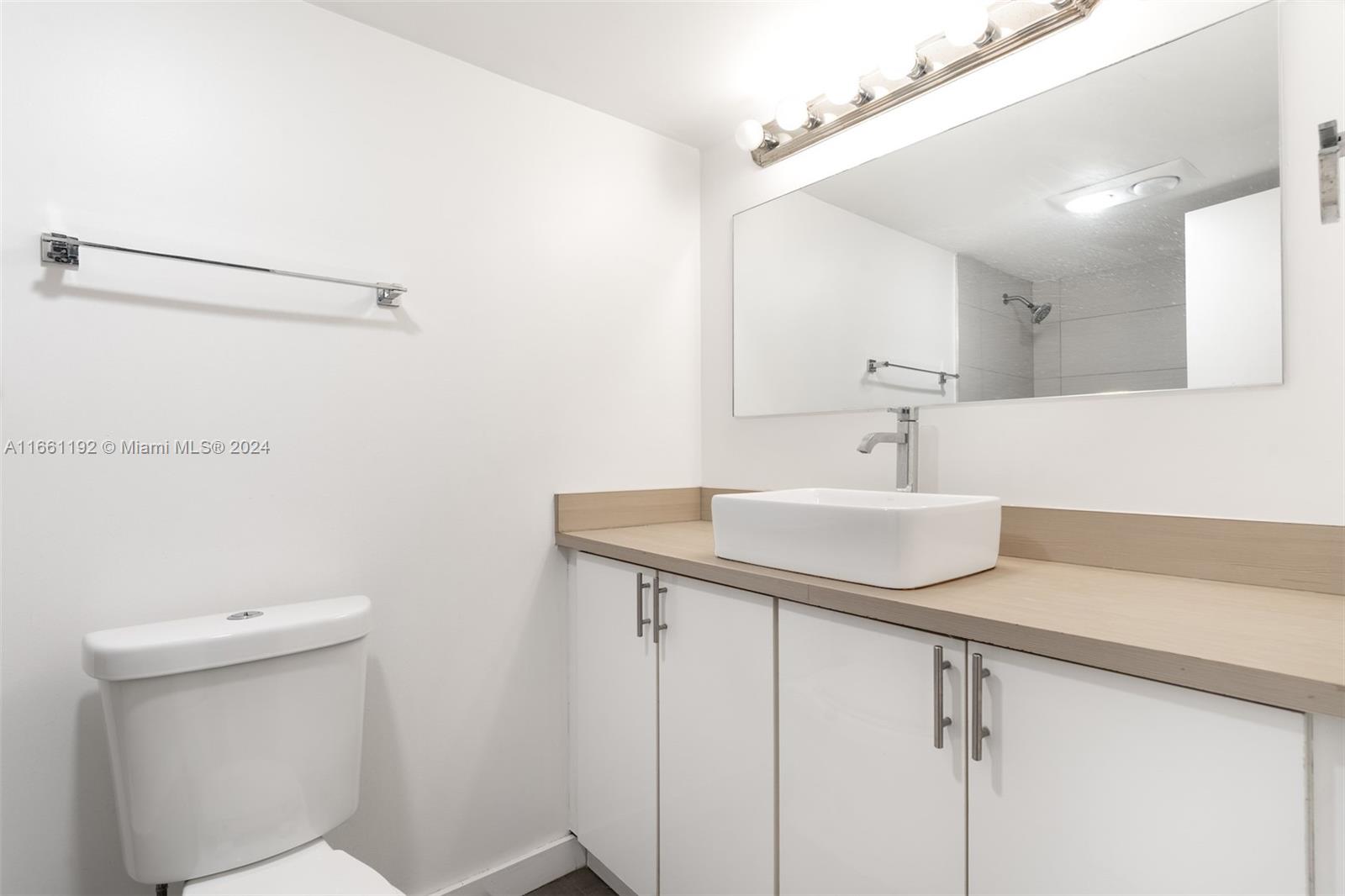 VILLA DORADA CONDO NO 2 - Residential