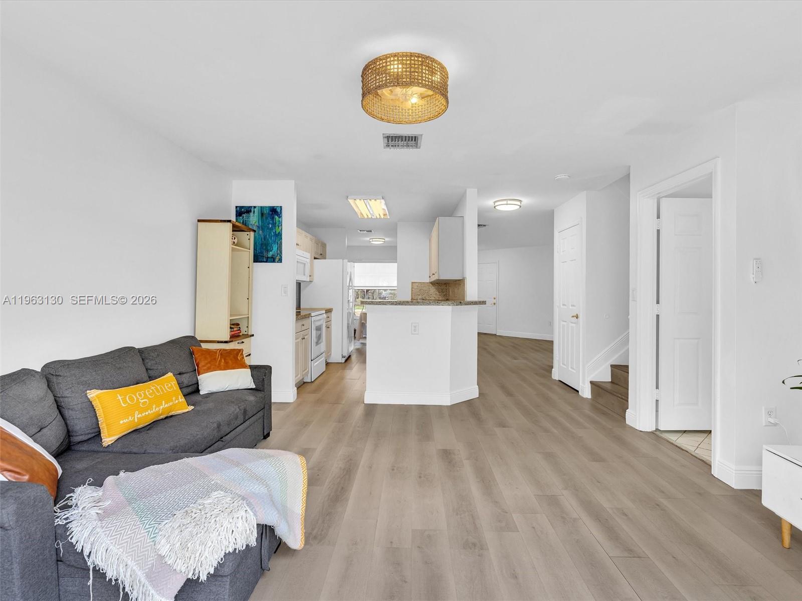 PEMBROKE ISLES 1 - Residential