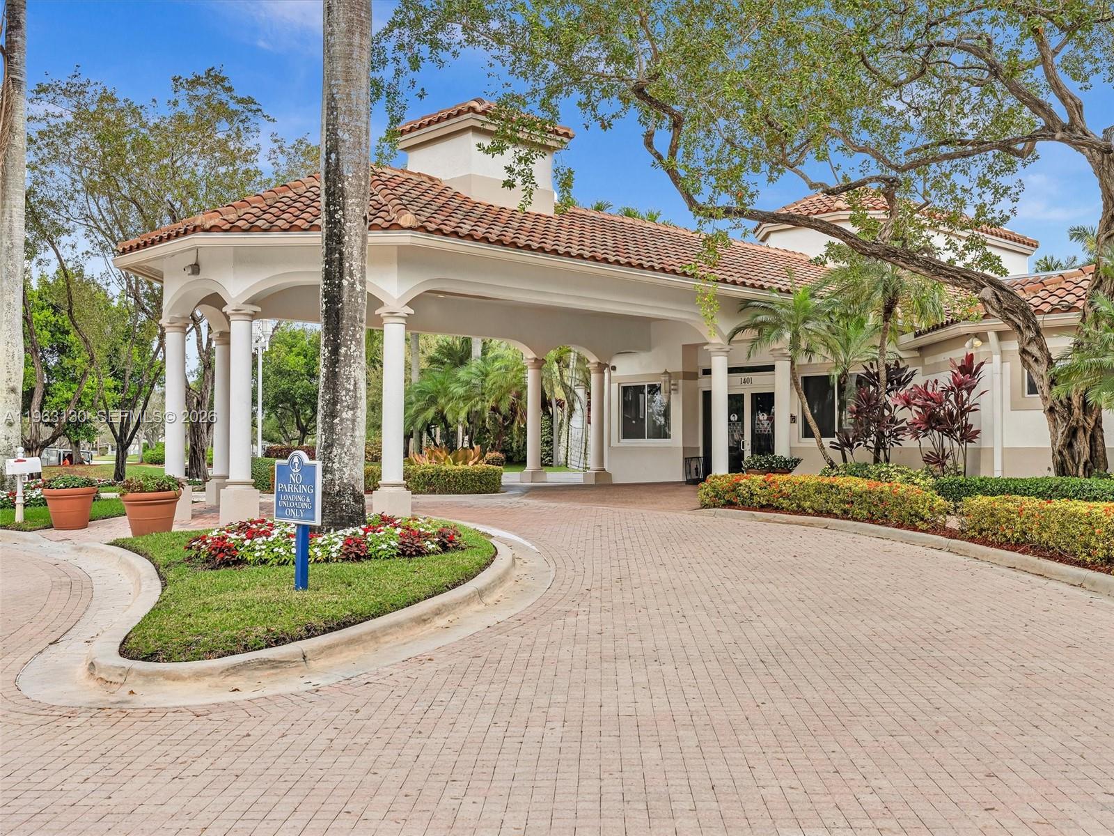 PEMBROKE ISLES 1 - Residential