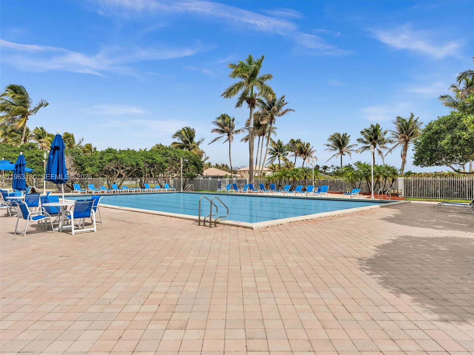 PEMBROKE ISLES 1 - Residential