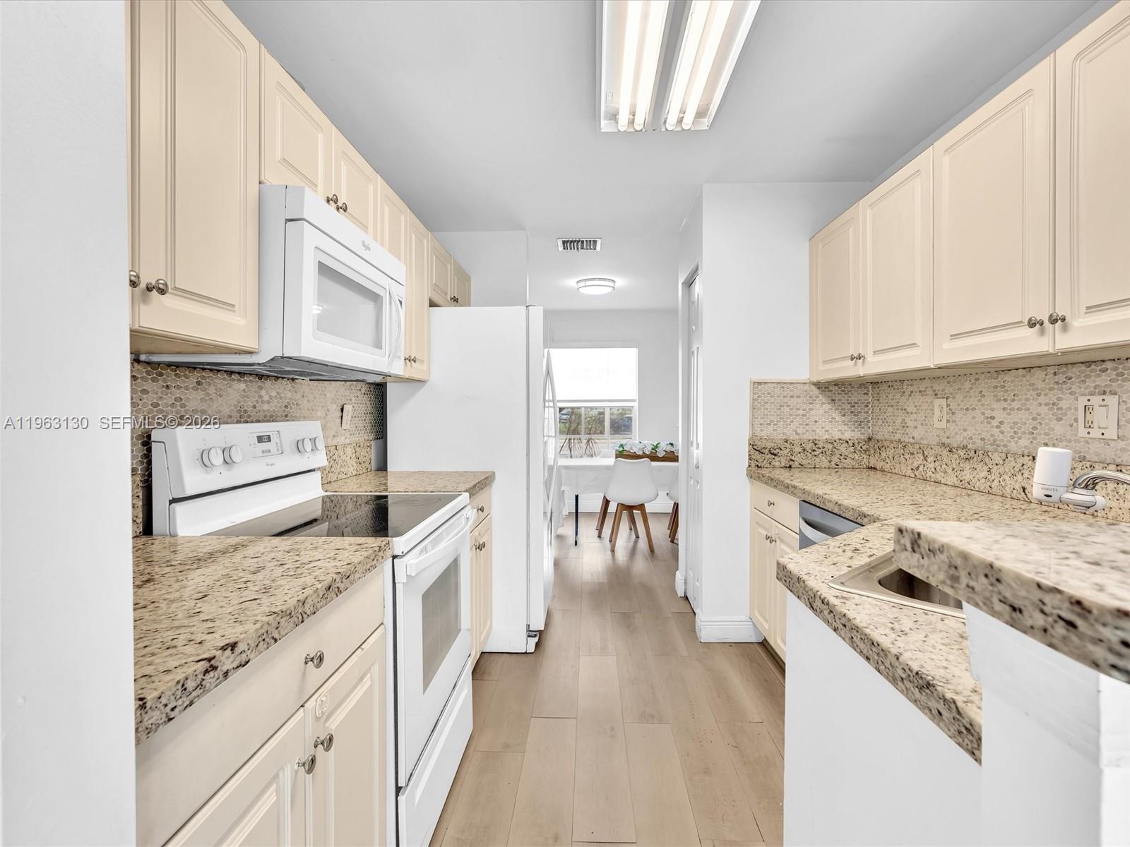 PEMBROKE ISLES 1 - Residential