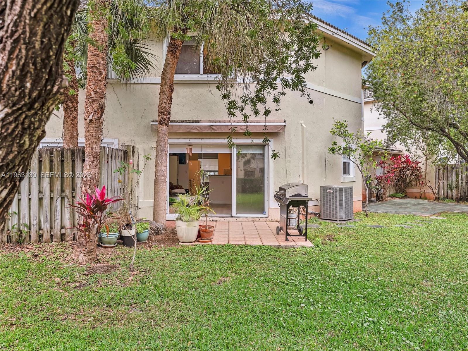 PEMBROKE ISLES 1 - Residential