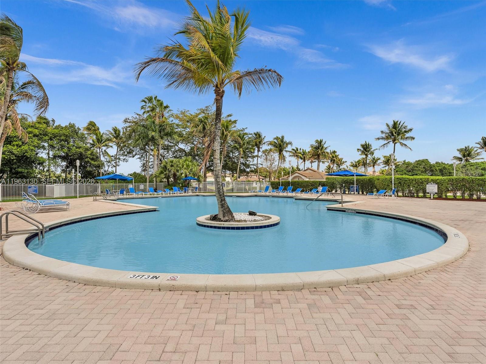 PEMBROKE ISLES 1 - Residential