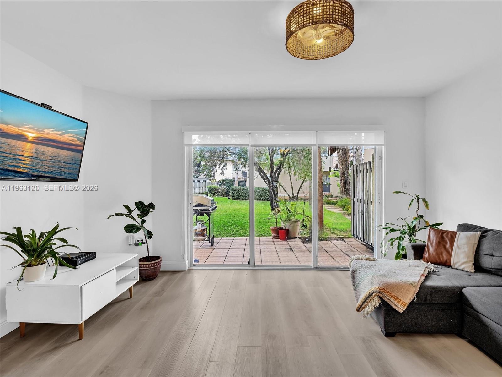 PEMBROKE ISLES 1 - Residential