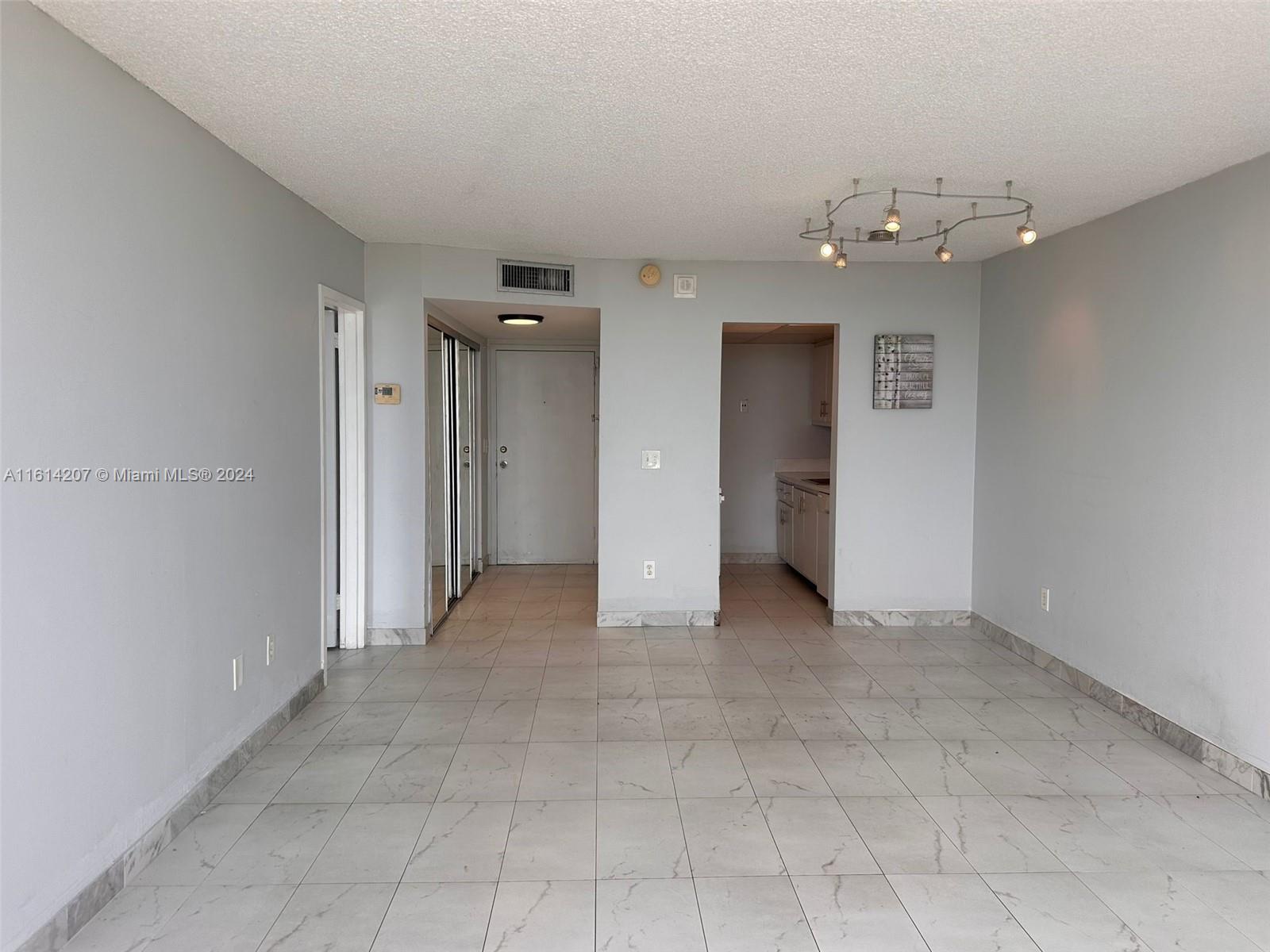VECINO DEL MAR CONDO - Residential Lease