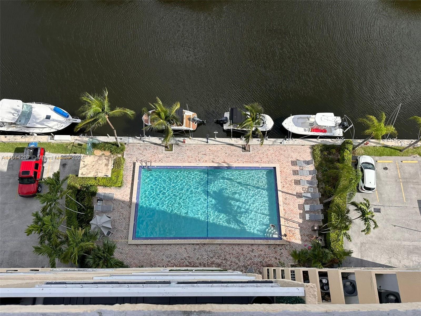 Beautiful high-floor one-bedroom with breathtaking views! Unit is in impeccable condition and ready to move in. Comes with one assigned parking space. Vecino Del Mar Condo is a well-managed building. Amenities include a pool, fitness center, and sauna. Prime location within walking distance to FIU campus. Positioned east Biscayne Blvd, close to destinations such as Oleta Park, Haulover Beach, Bal Harbour and Aventura Malls, and lots of restaurants and shopping. Pets welcome with a refundable pet deposit.