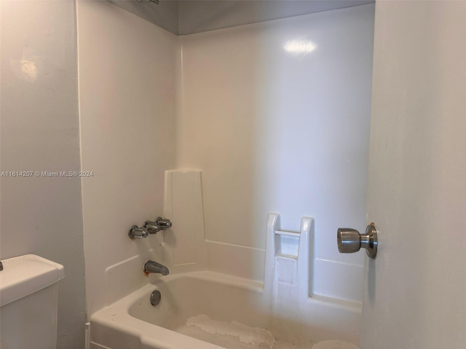 VECINO DEL MAR CONDO - Residential Lease