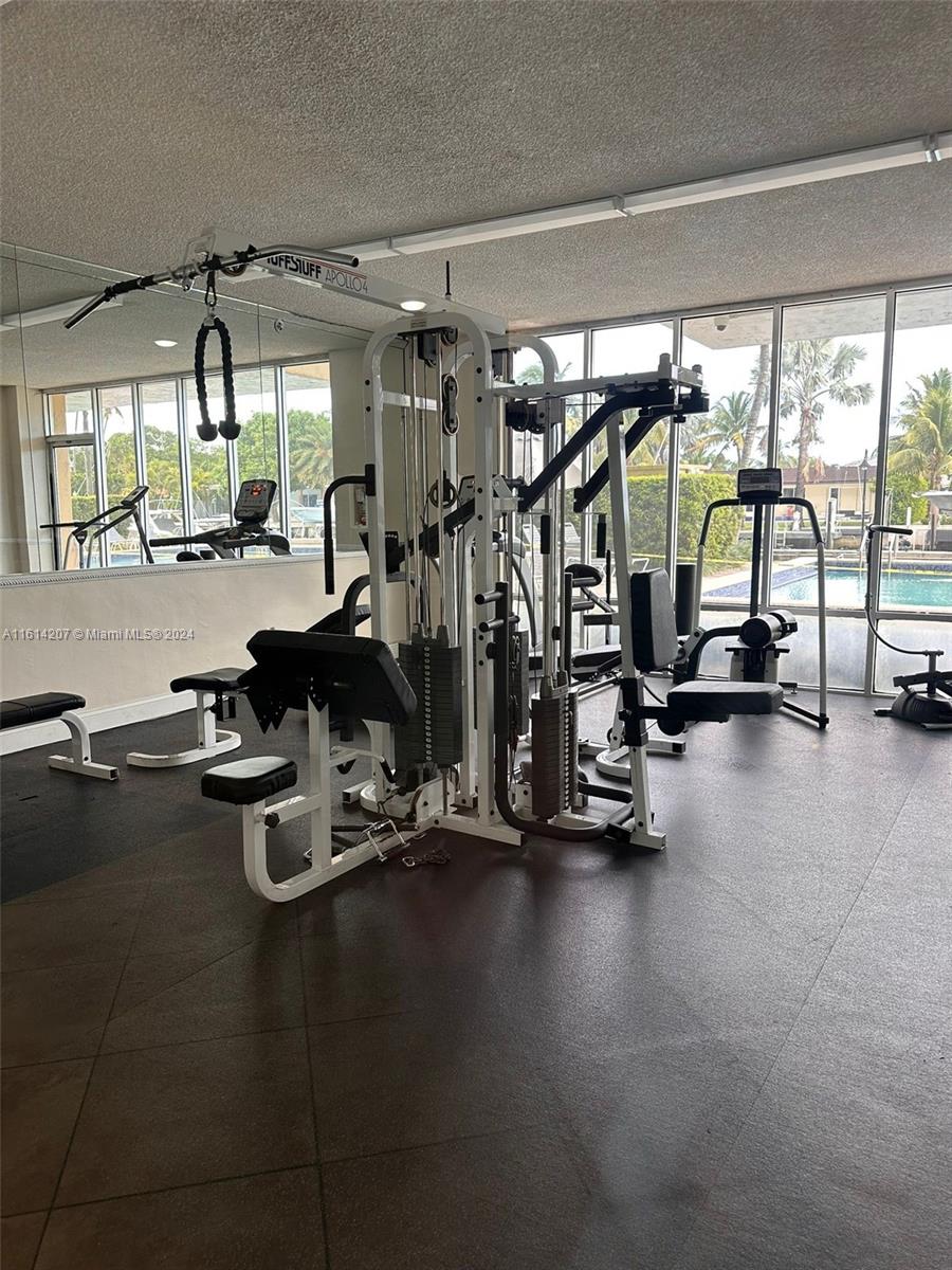 VECINO DEL MAR CONDO - Residential Lease