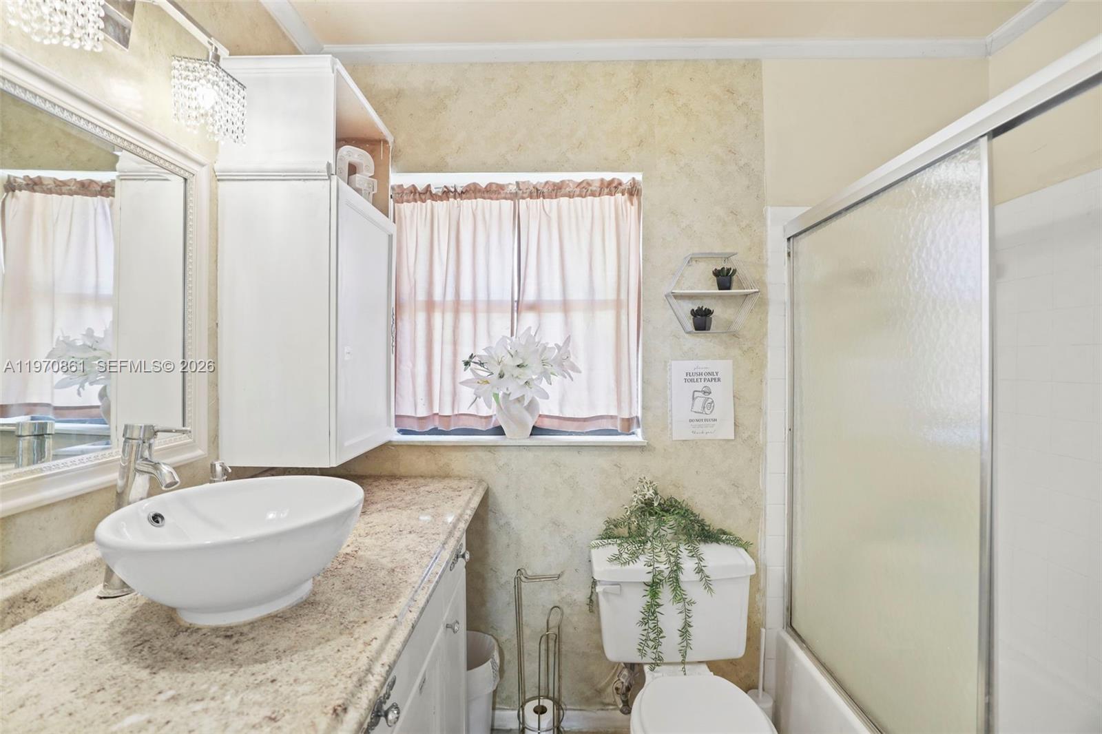 ISLAND HOUSE CONDOMINIUM - Residential