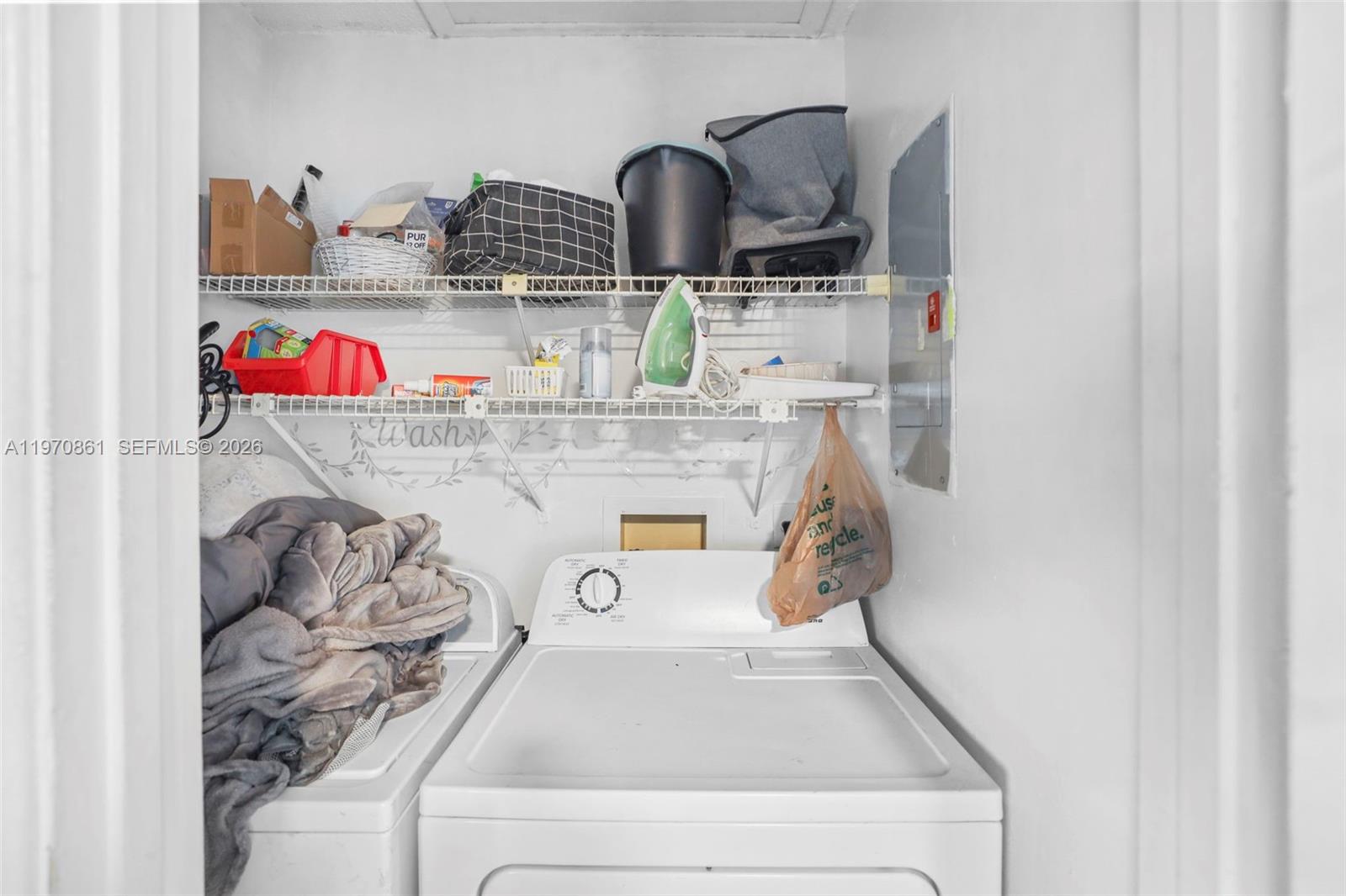 ISLAND HOUSE CONDOMINIUM - Residential