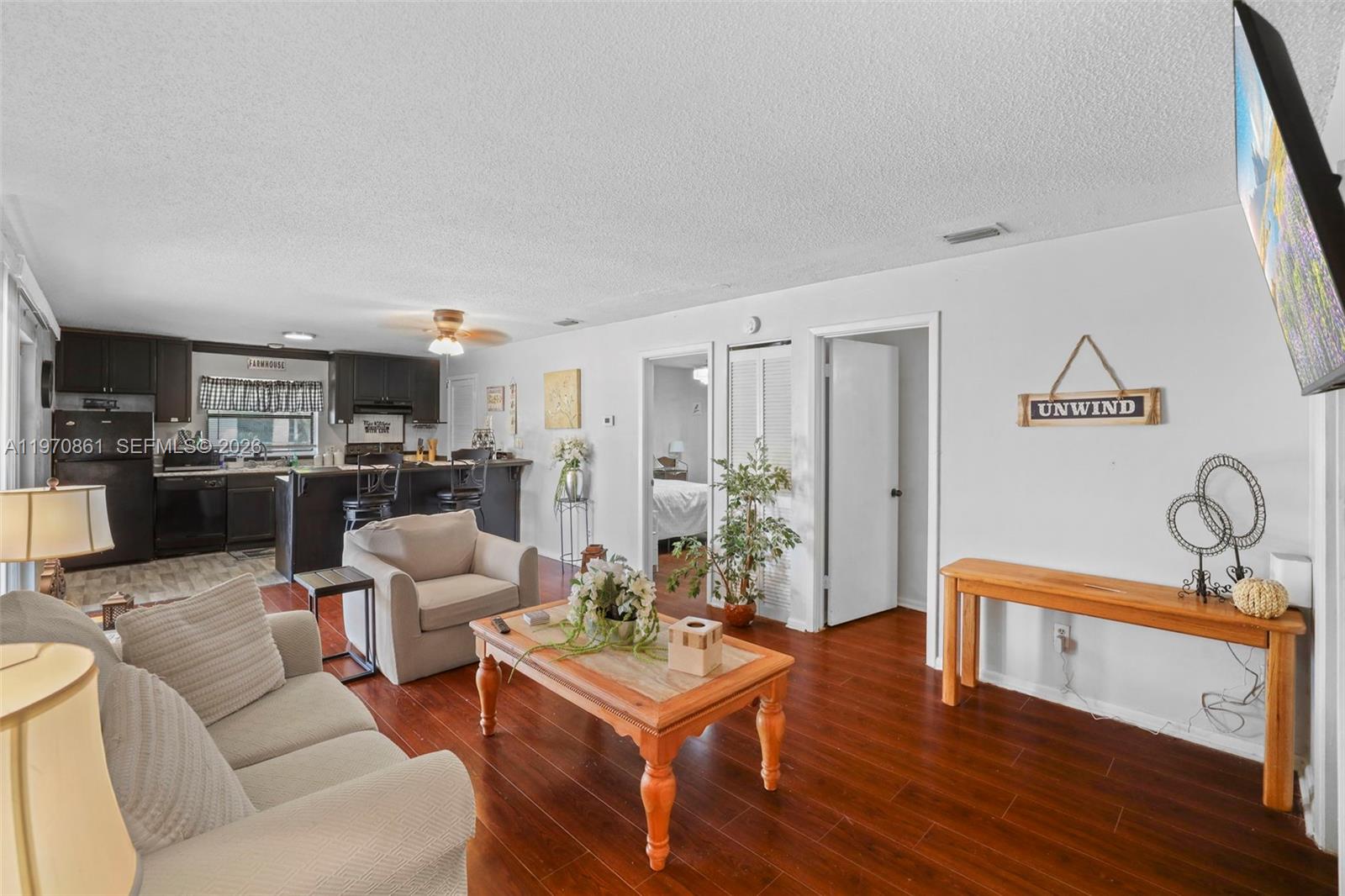 ISLAND HOUSE CONDOMINIUM - Residential