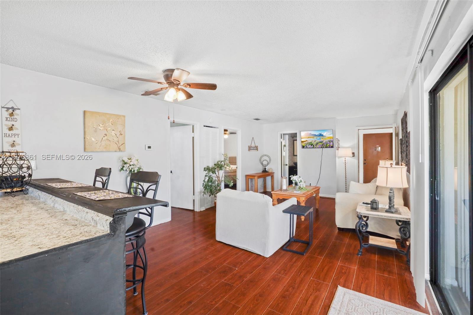 ISLAND HOUSE CONDOMINIUM - Residential