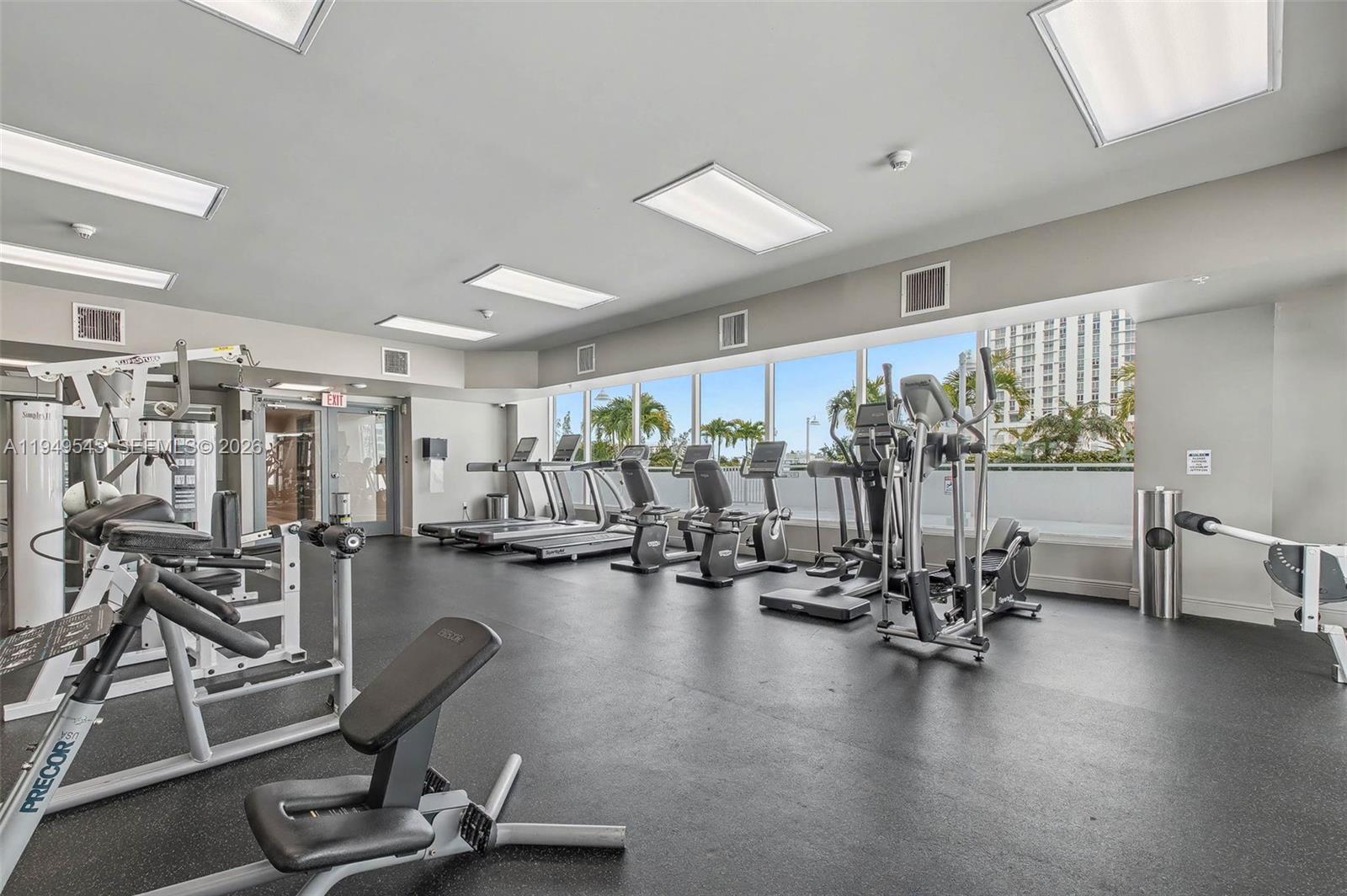 1800 BISCAYNE PLAZA CONDO - Residential