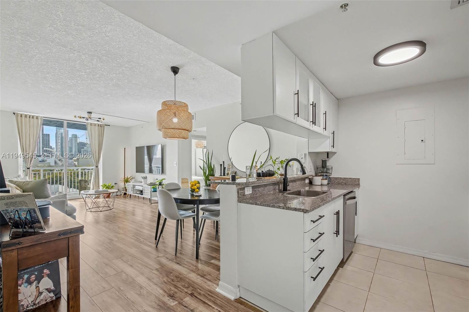 1800 BISCAYNE PLAZA CONDO - Residential