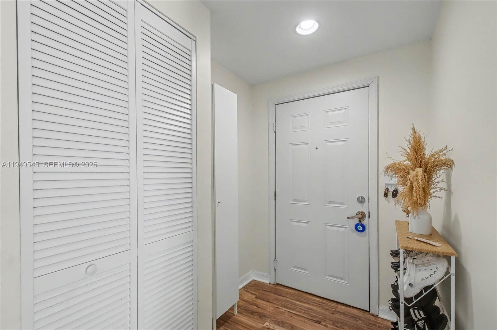 1800 BISCAYNE PLAZA CONDO - Residential