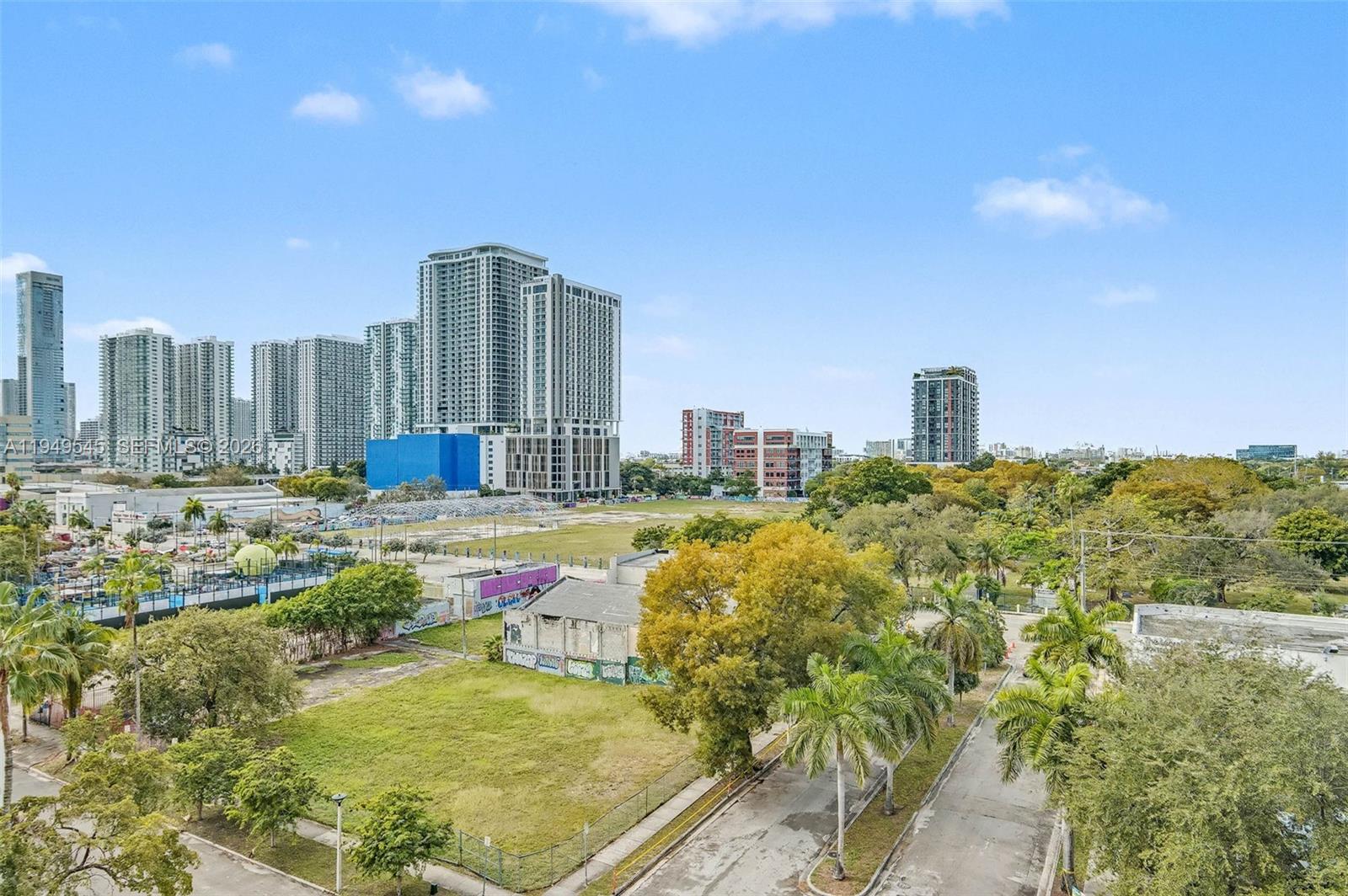 1800 BISCAYNE PLAZA CONDO - Residential