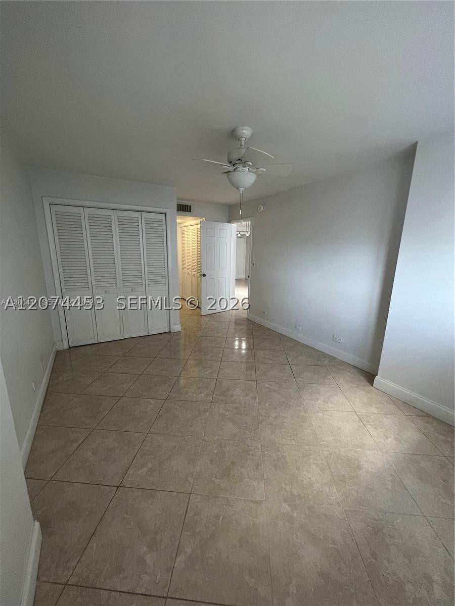 6039 Collins Ave 423