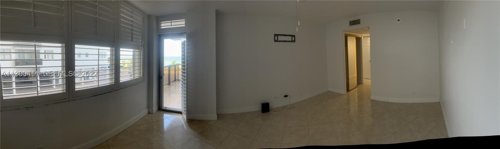 6039 Collins Ave 423