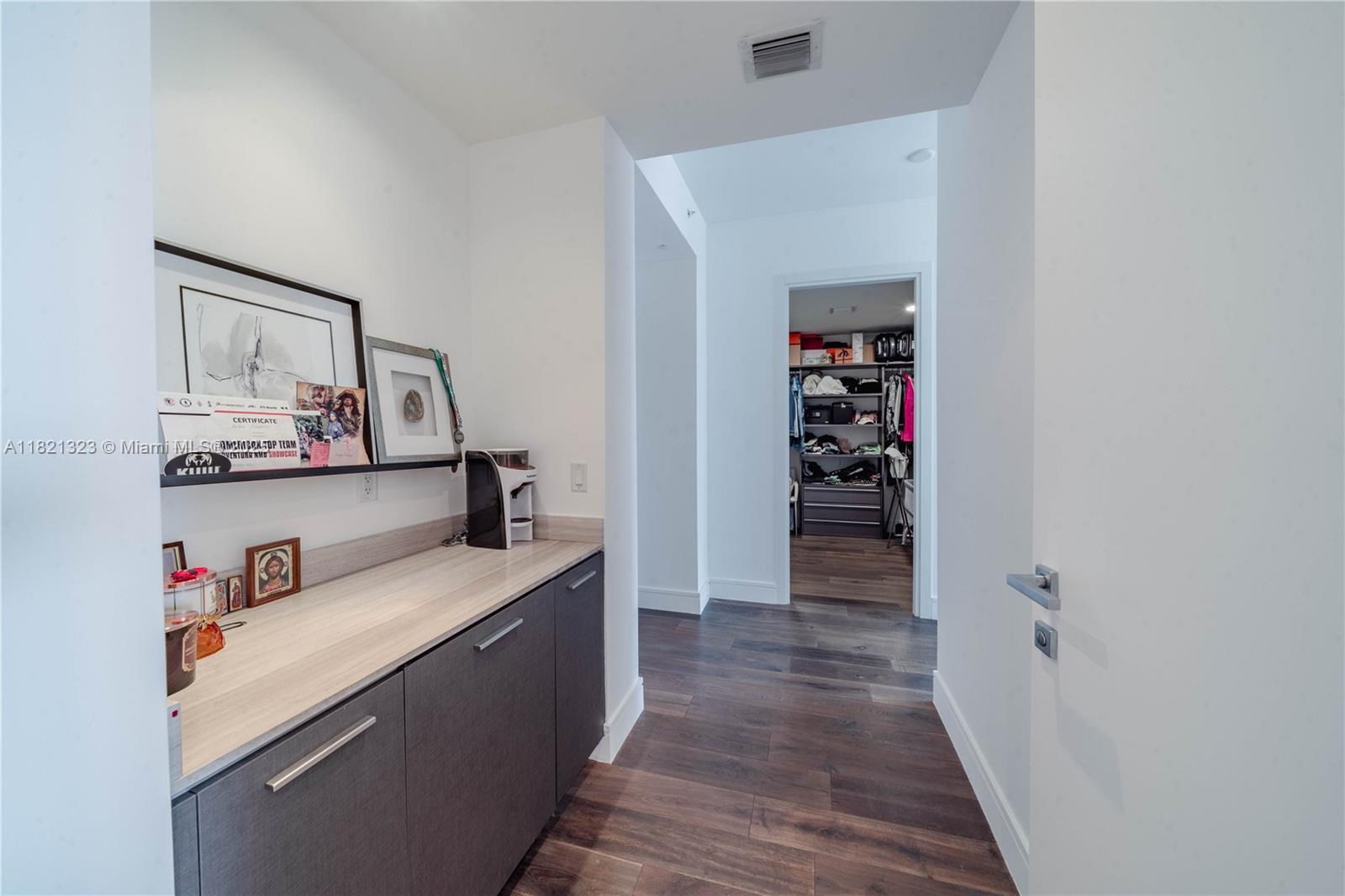 ECHO CONDO - Residential Lease