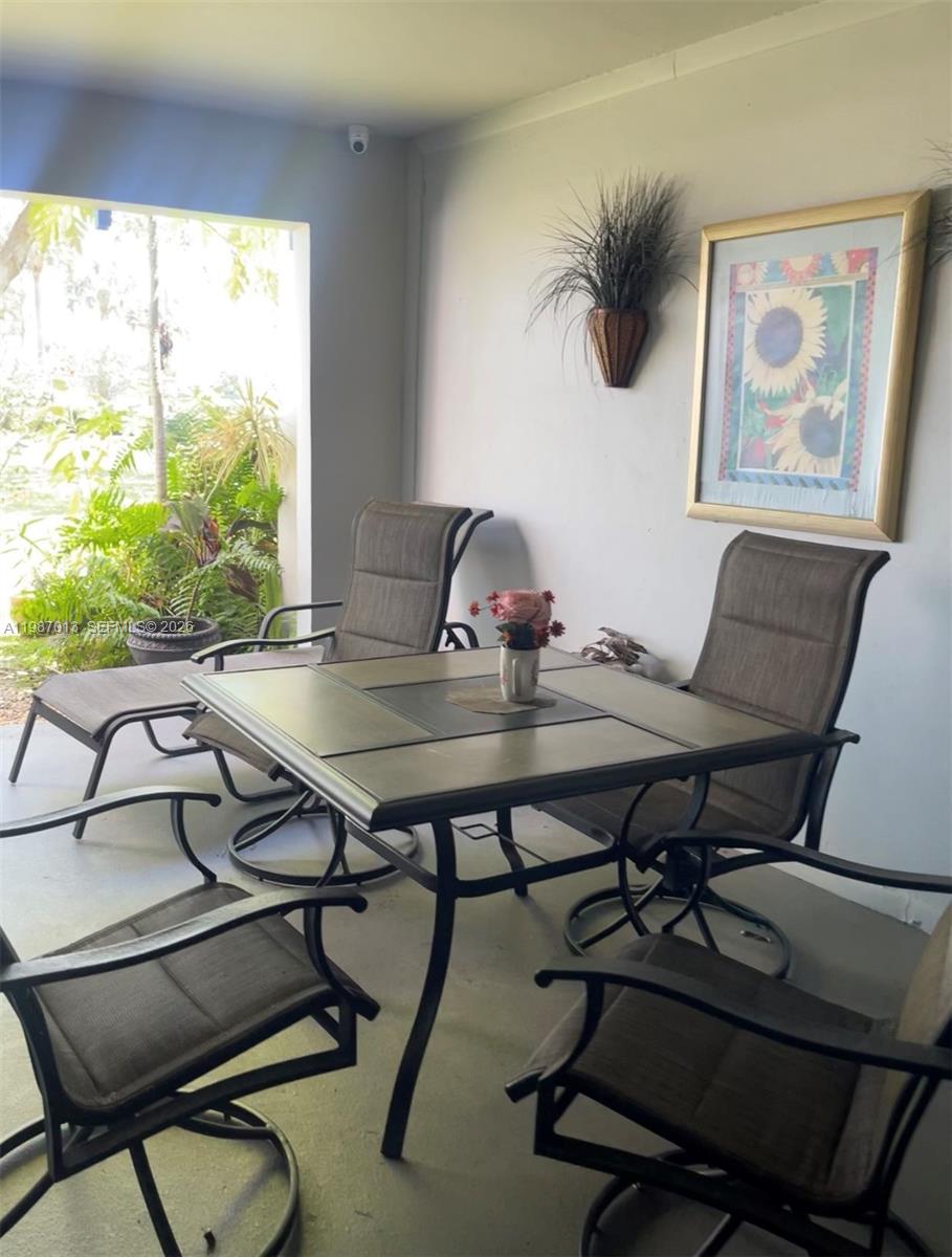 Oriole Golf & Tennis Club - Residential