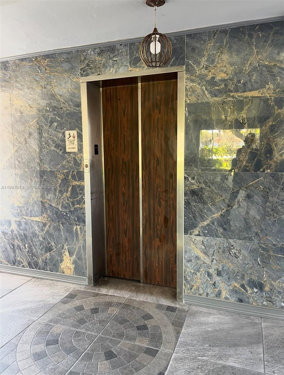 Oriole Golf & Tennis Club - Residential