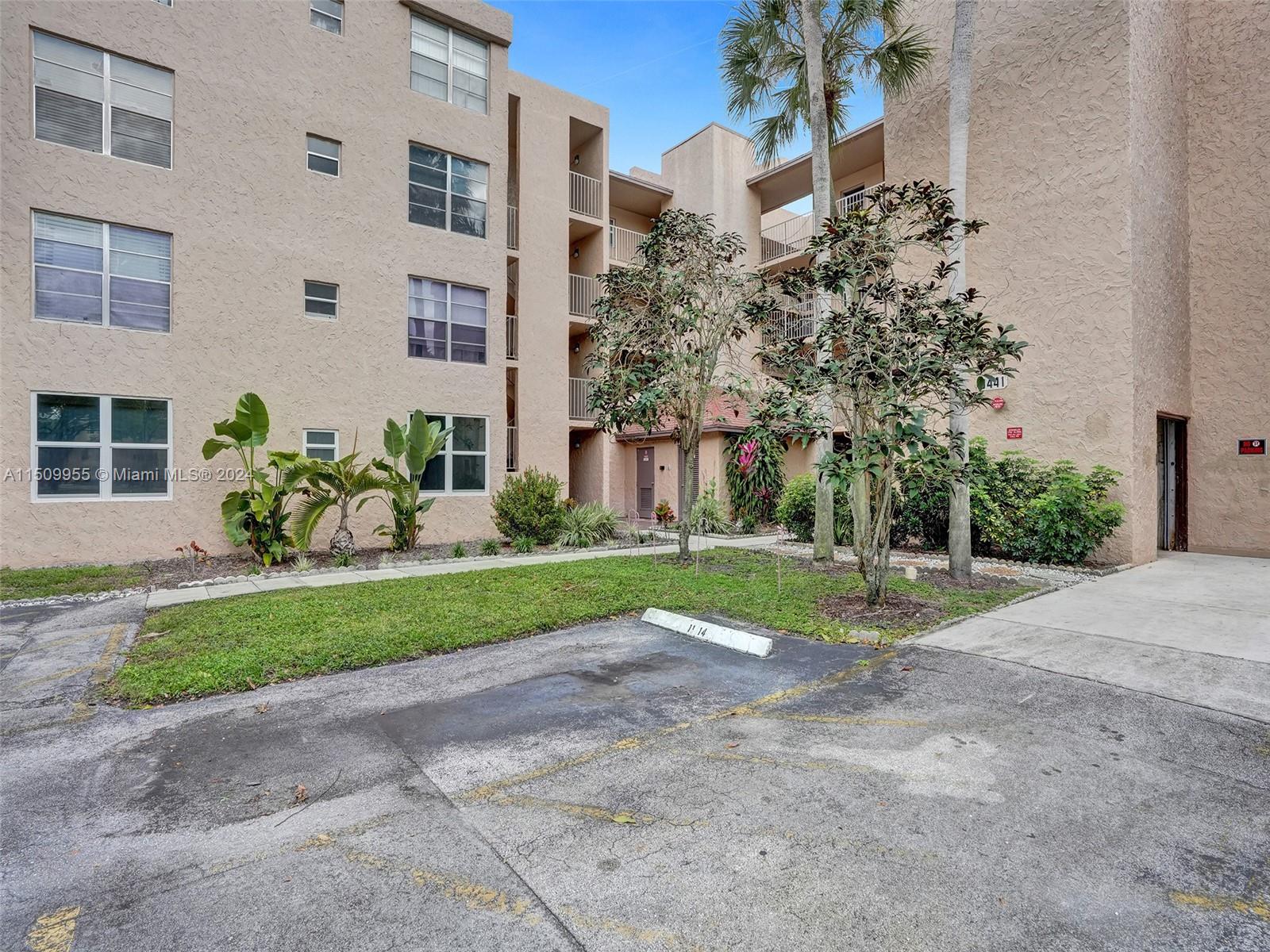 LIVE OAK CONDO ELEVEN - Residential