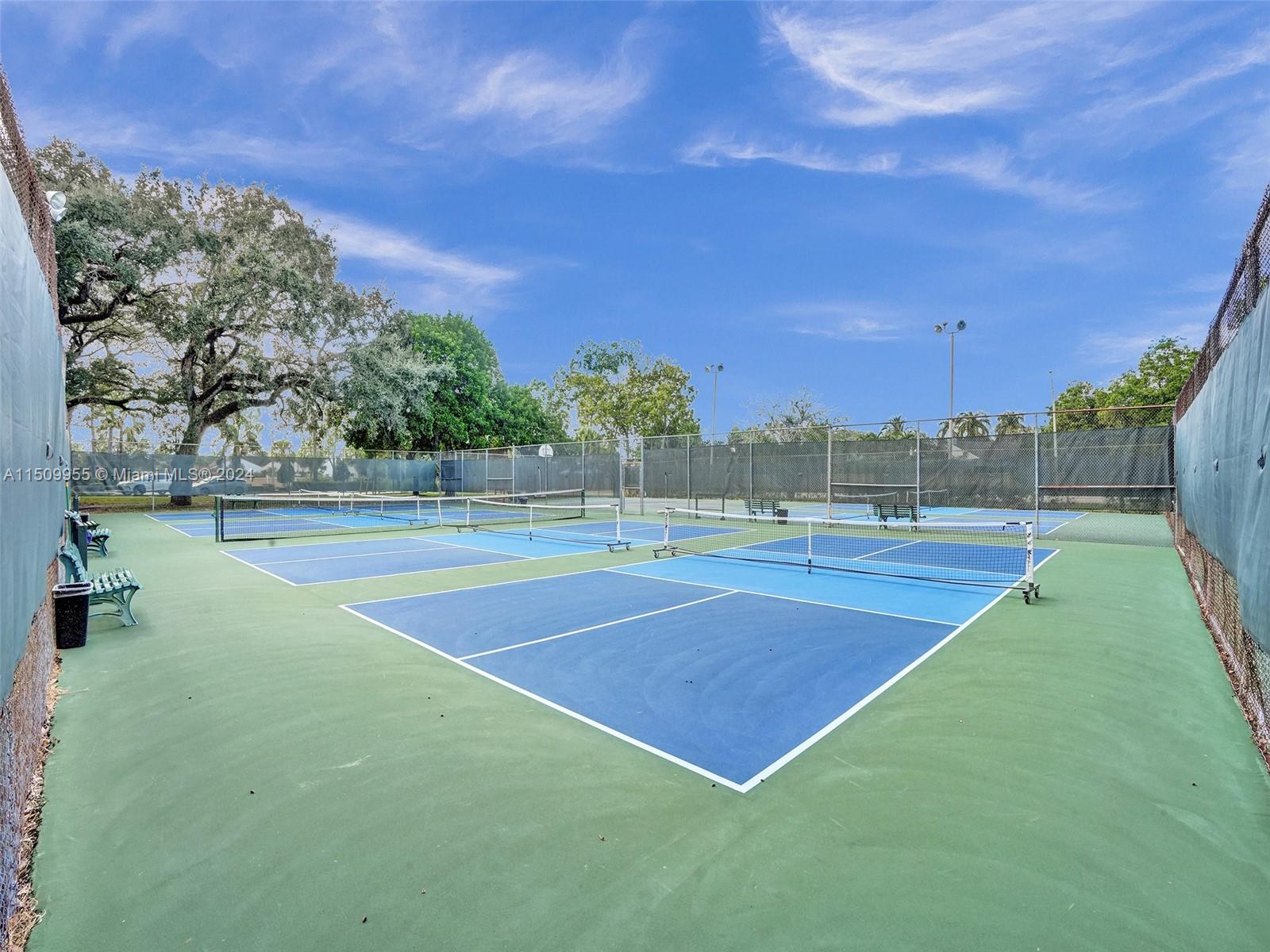 LIVE OAK CONDO ELEVEN - Residential