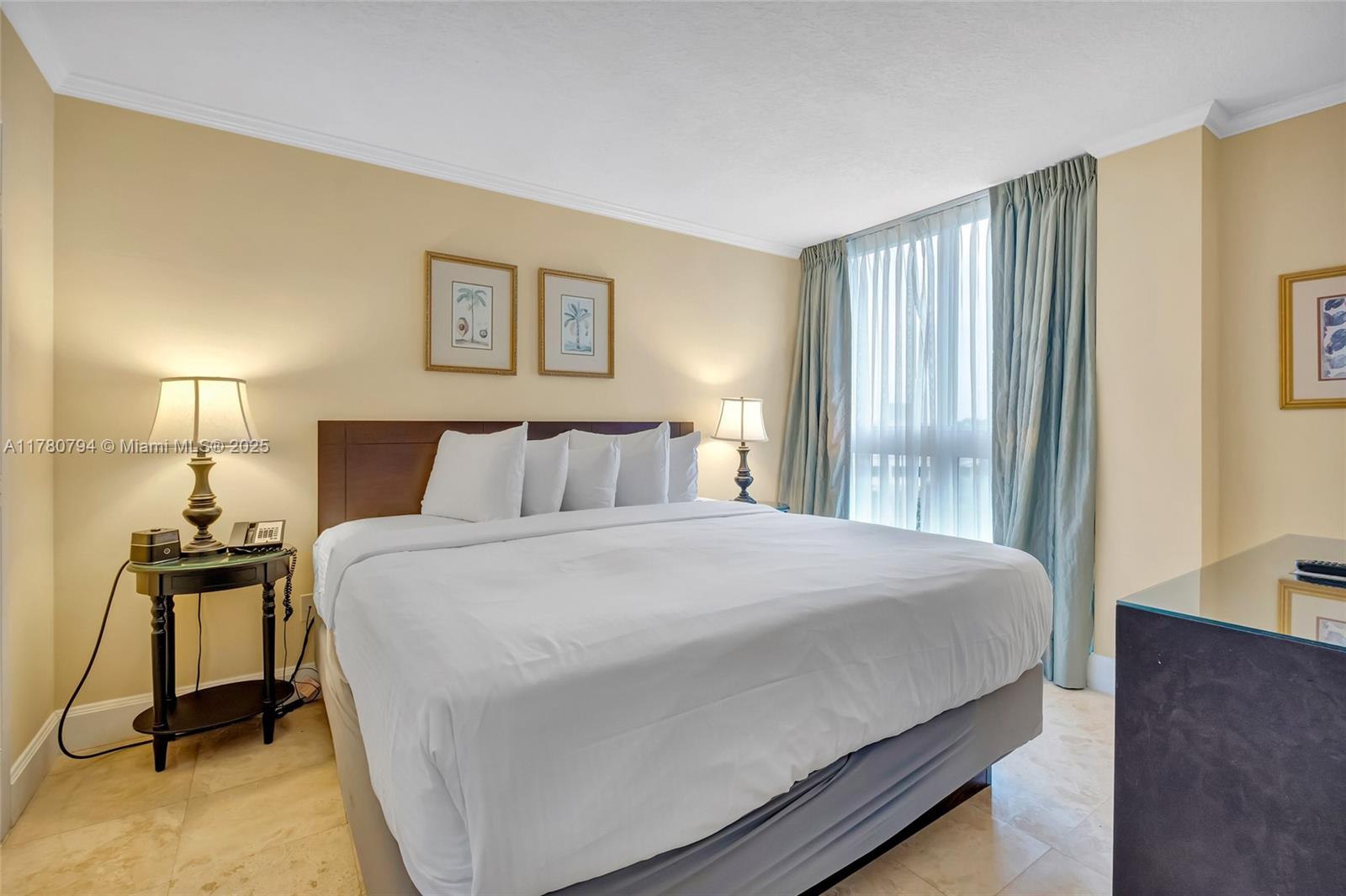 THE MUTINY CONDO - Residential Lease