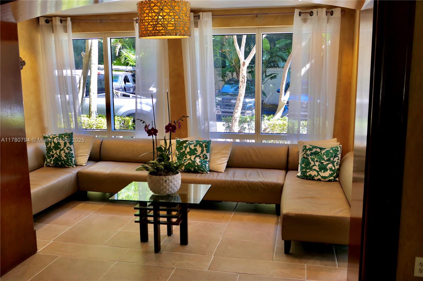 THE MUTINY CONDO - Residential Lease