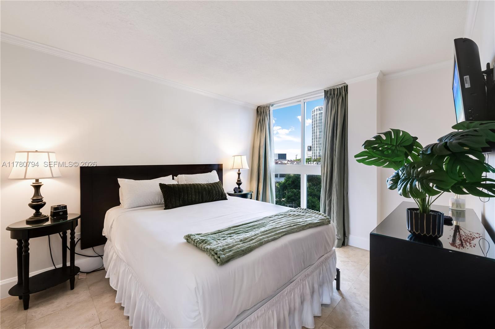 2951 S Bayshore Dr 815