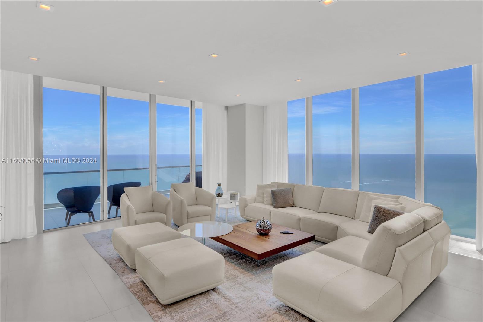 18501 Collins Ave 4904