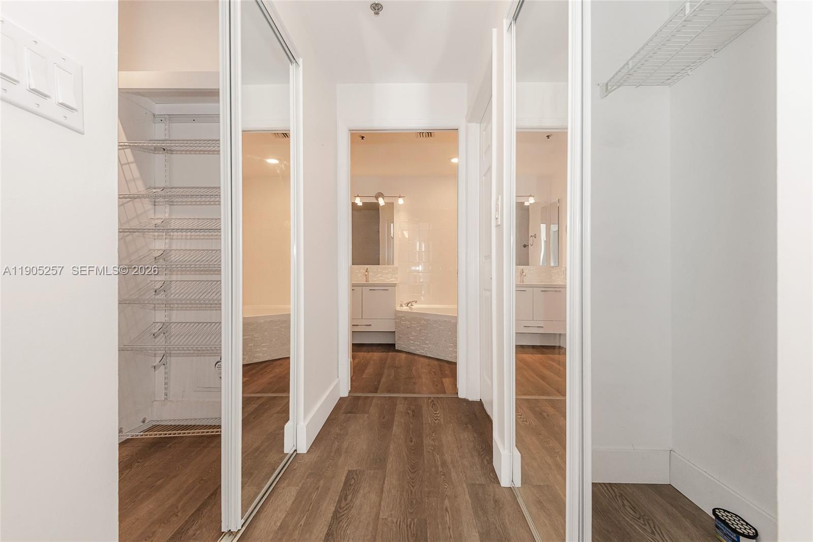 DORAL HOUSE CONDO NO 3 - Residential