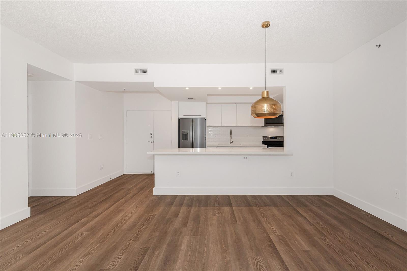 DORAL HOUSE CONDO NO 3 - Residential