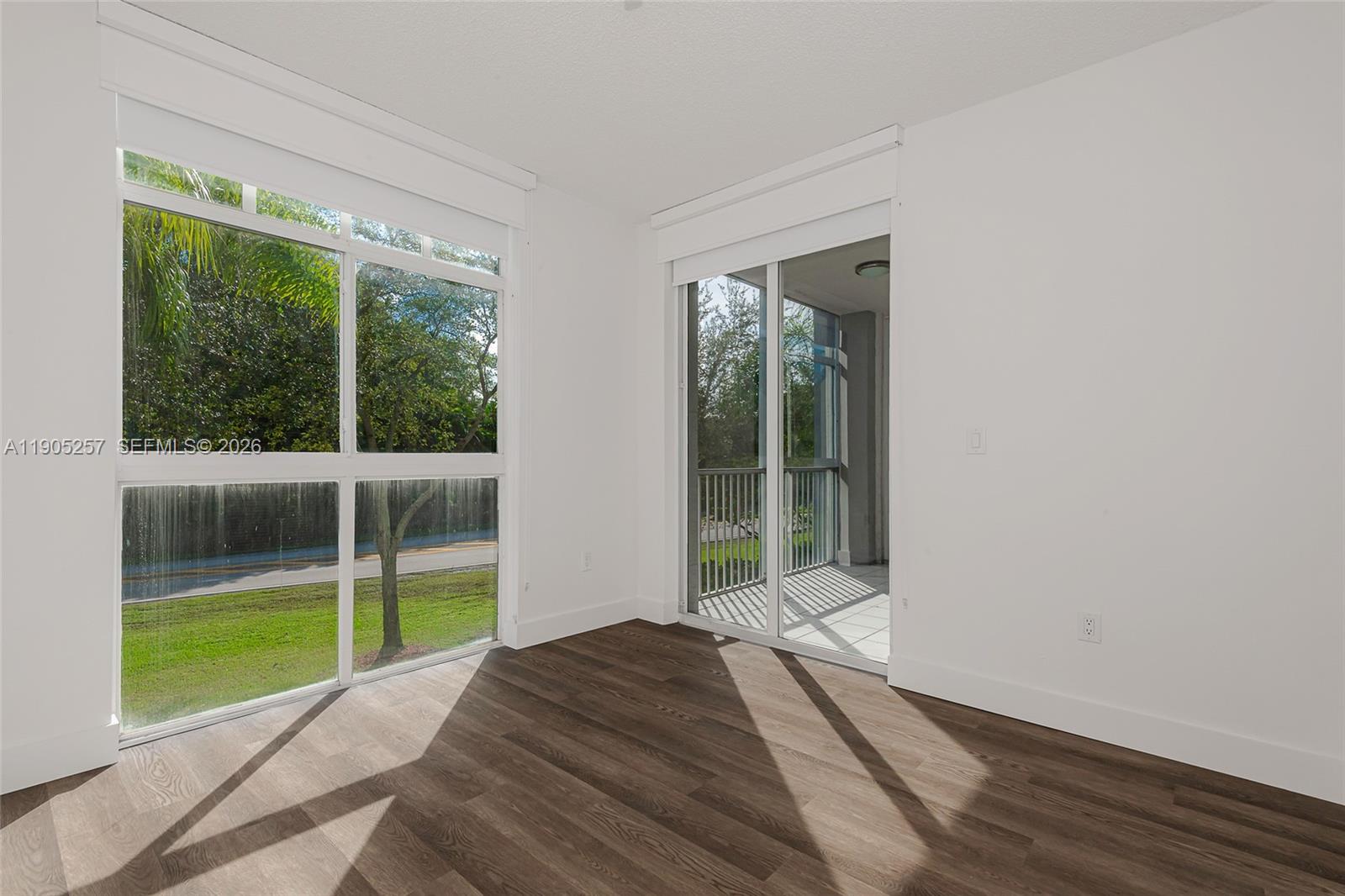 DORAL HOUSE CONDO NO 3 - Residential