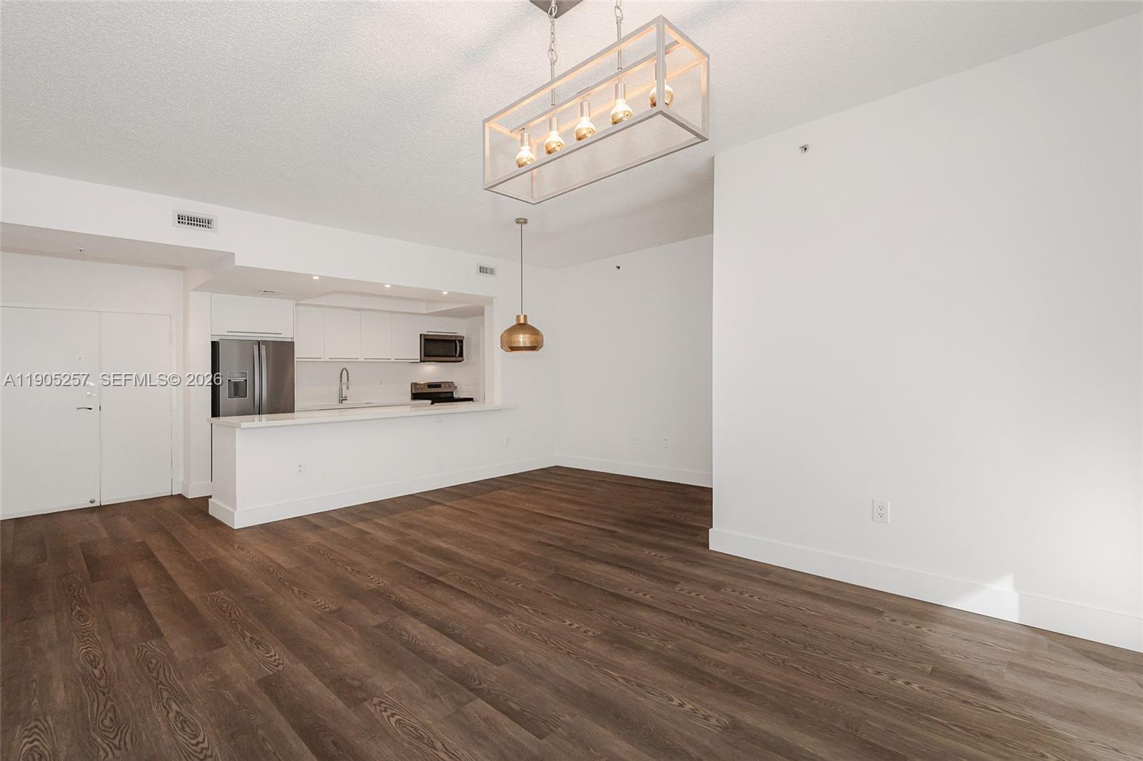 DORAL HOUSE CONDO NO 3 - Residential