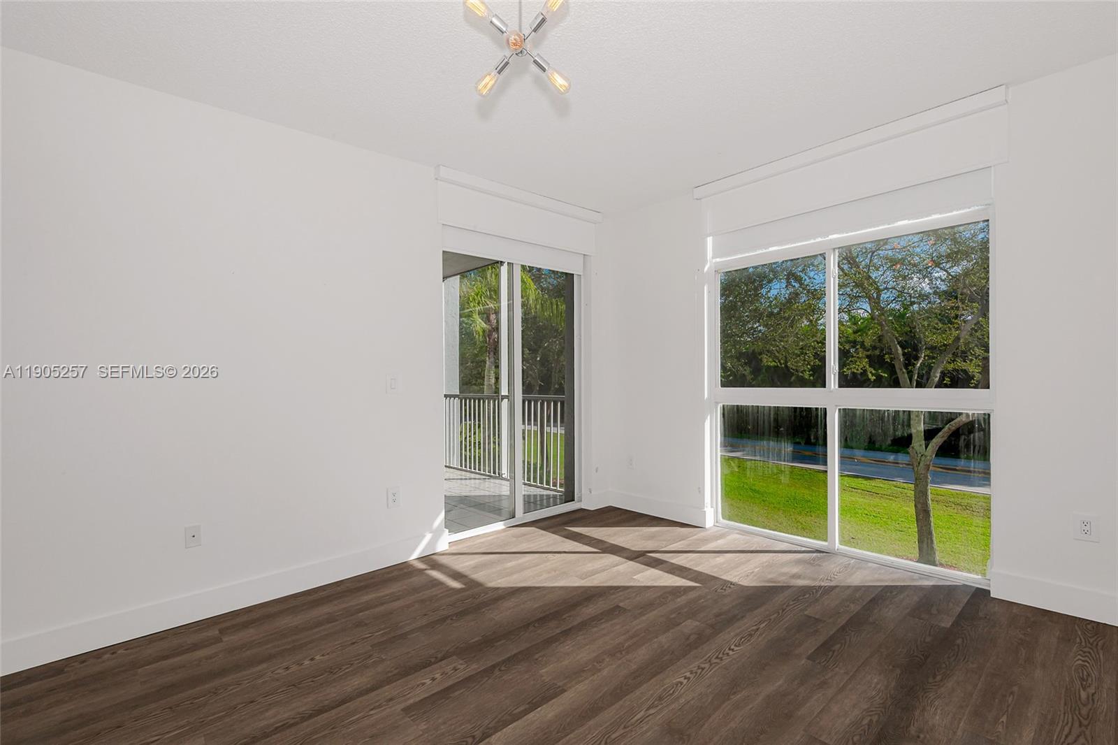 DORAL HOUSE CONDO NO 3 - Residential